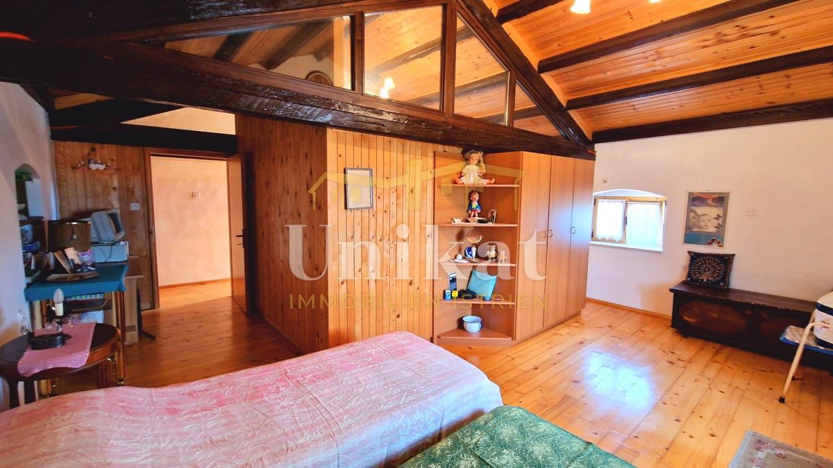 Prenovljena kamnita hiša